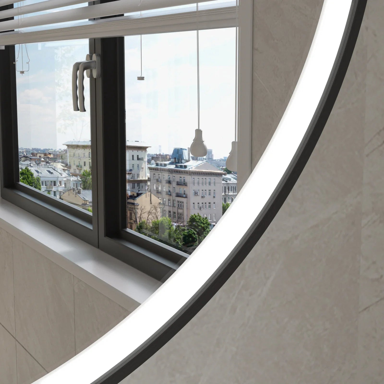 Smart mirror 80cm round with black frame, LED lighting, anti-condensation and Wi-Fi